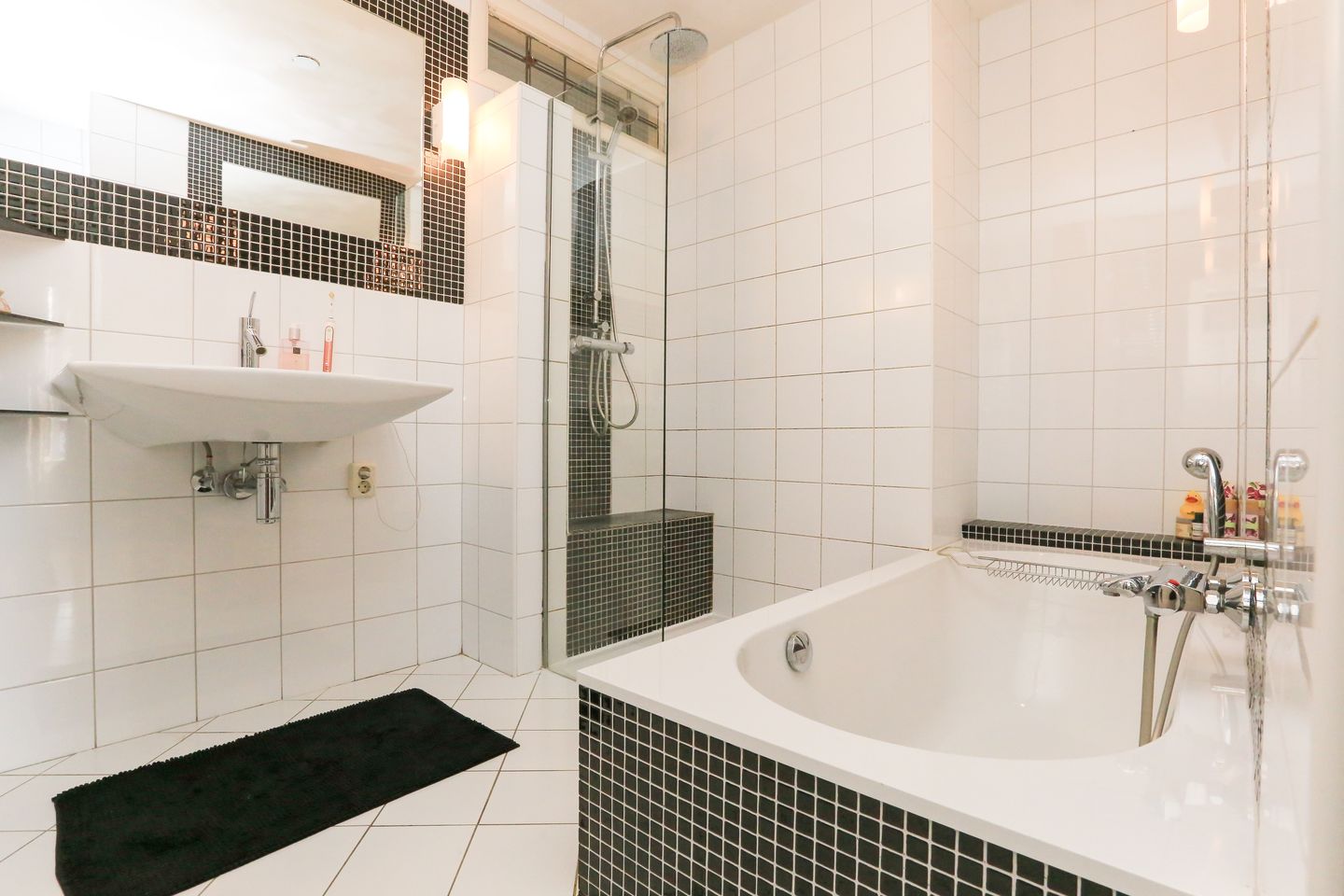 Foto 44 van Laan van Nieuw Oosteinde 157