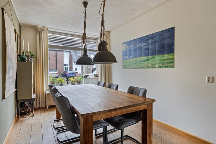 Foto 10 van Smaragd 16