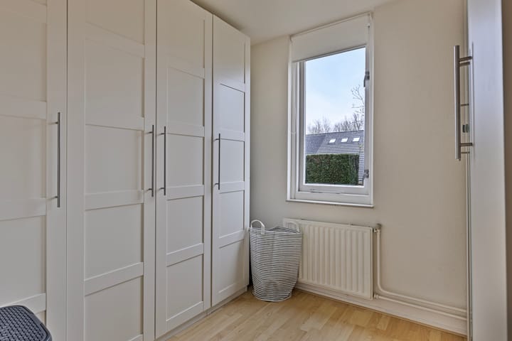 Foto 22 van Smaragd 16