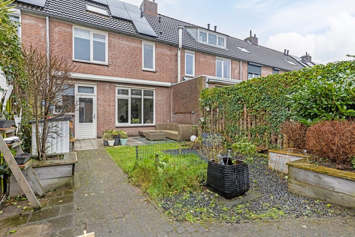 Foto 30 van Smaragd 16