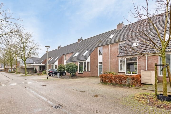 Foto 34 van Smaragd 16