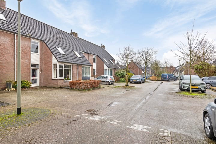 Foto 35 van Smaragd 16