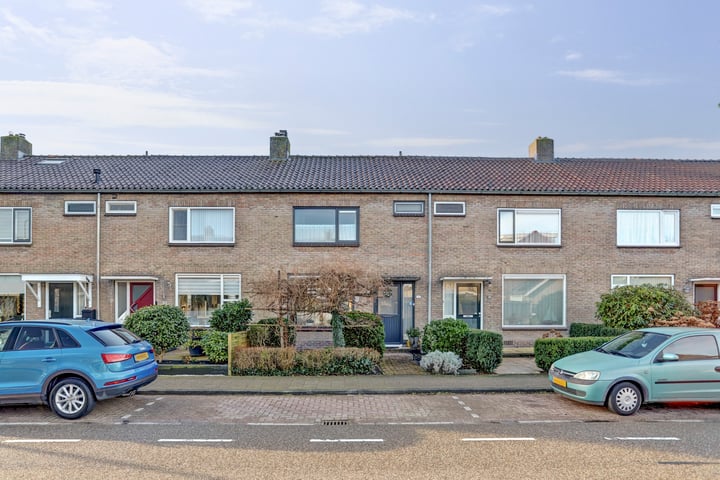 View photo of Prins Bernhardstraat 49