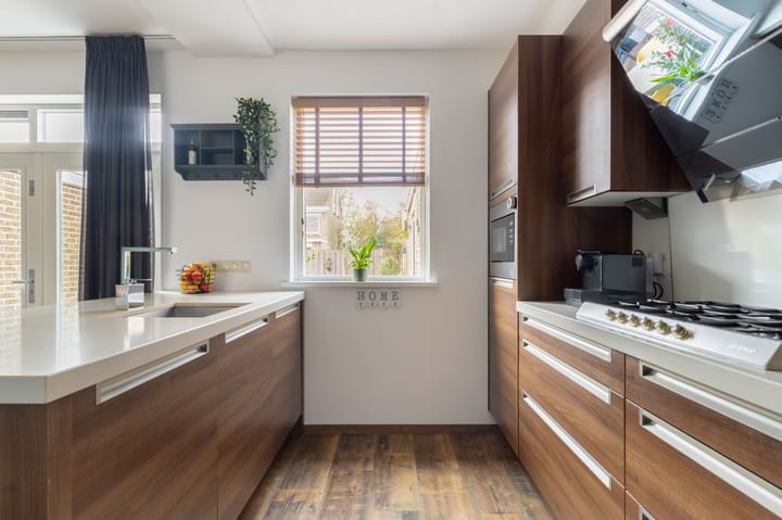 Foto 11 van Jean Monnetstraat 272