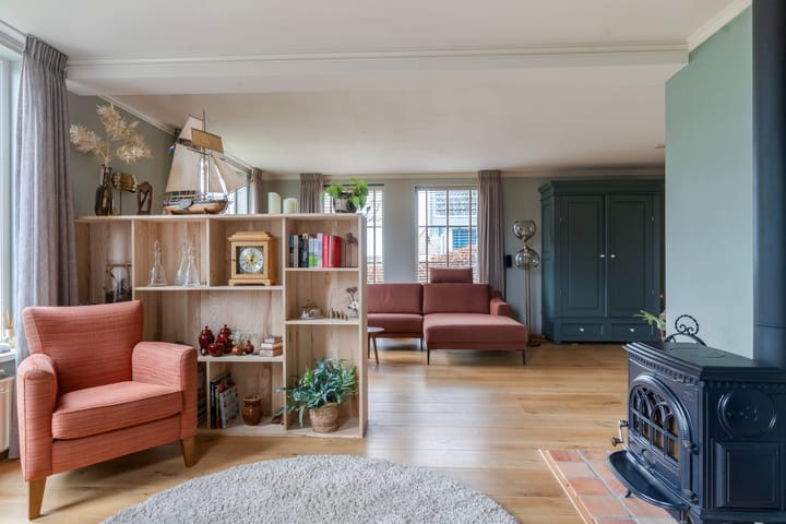 Photo 2 of Broedertrouw 16