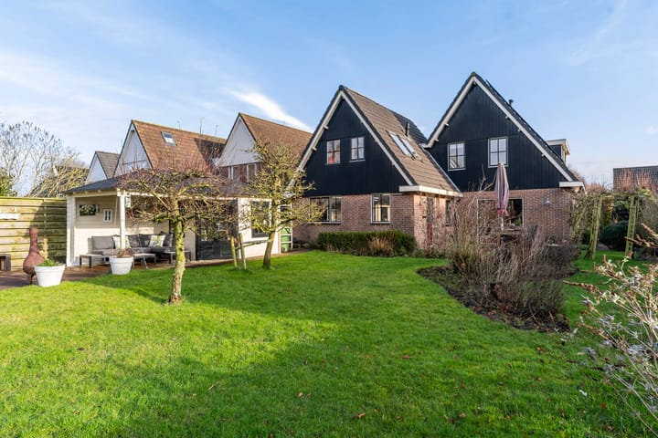 Photo 4 of Broedertrouw 16