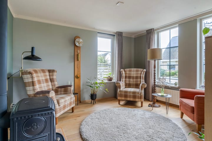 Photo 12 of Broedertrouw 16