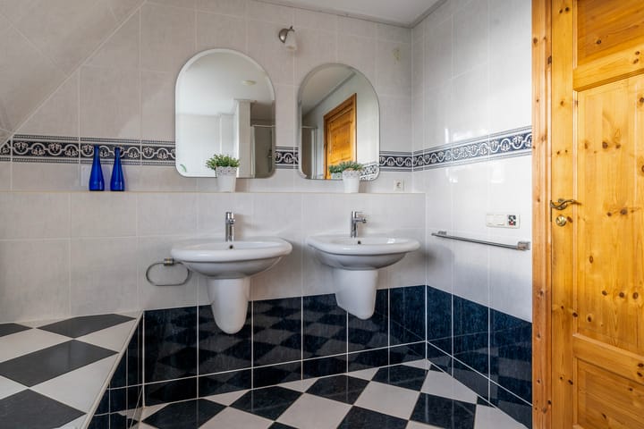 Photo 35 of Broedertrouw 16