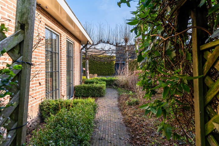 Photo 45 of Broedertrouw 16