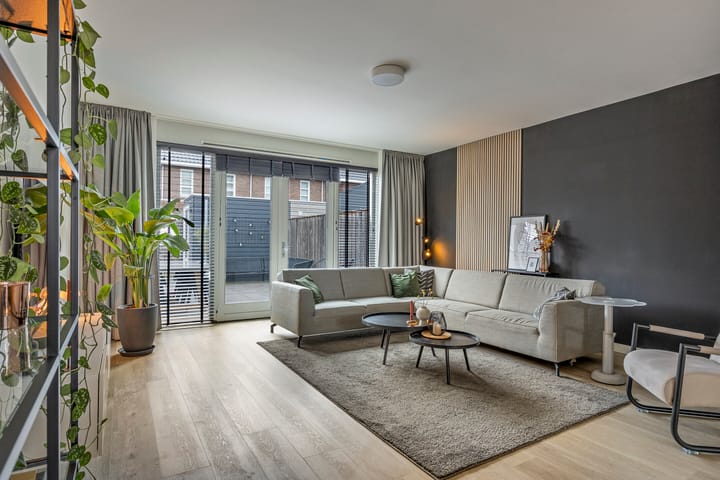 Foto 2 van Veenbies 23