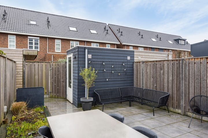 Photo 26 of Veenbies 23