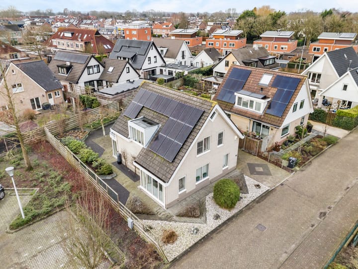 Foto 37 van Truus Oversteegenstraat 41