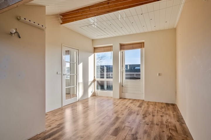 Photo 15 of Middelveld 18