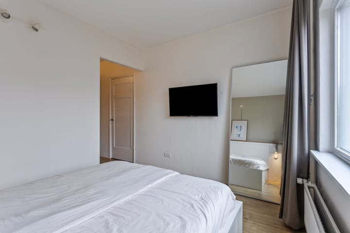 Foto 32 van Jan van Heelustraat 16