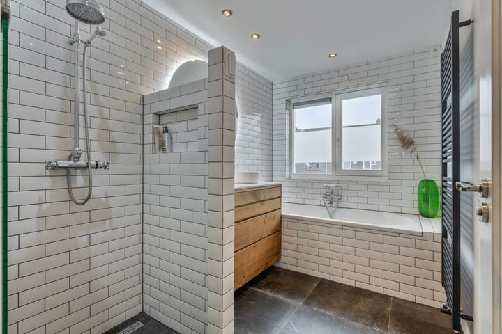 Foto 39 van Jan van Heelustraat 16