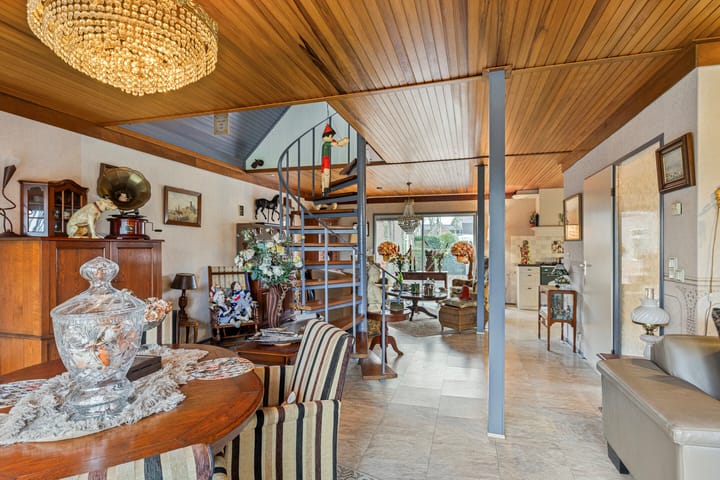 Foto 12 van Burgemeester Overdorpstraat 45