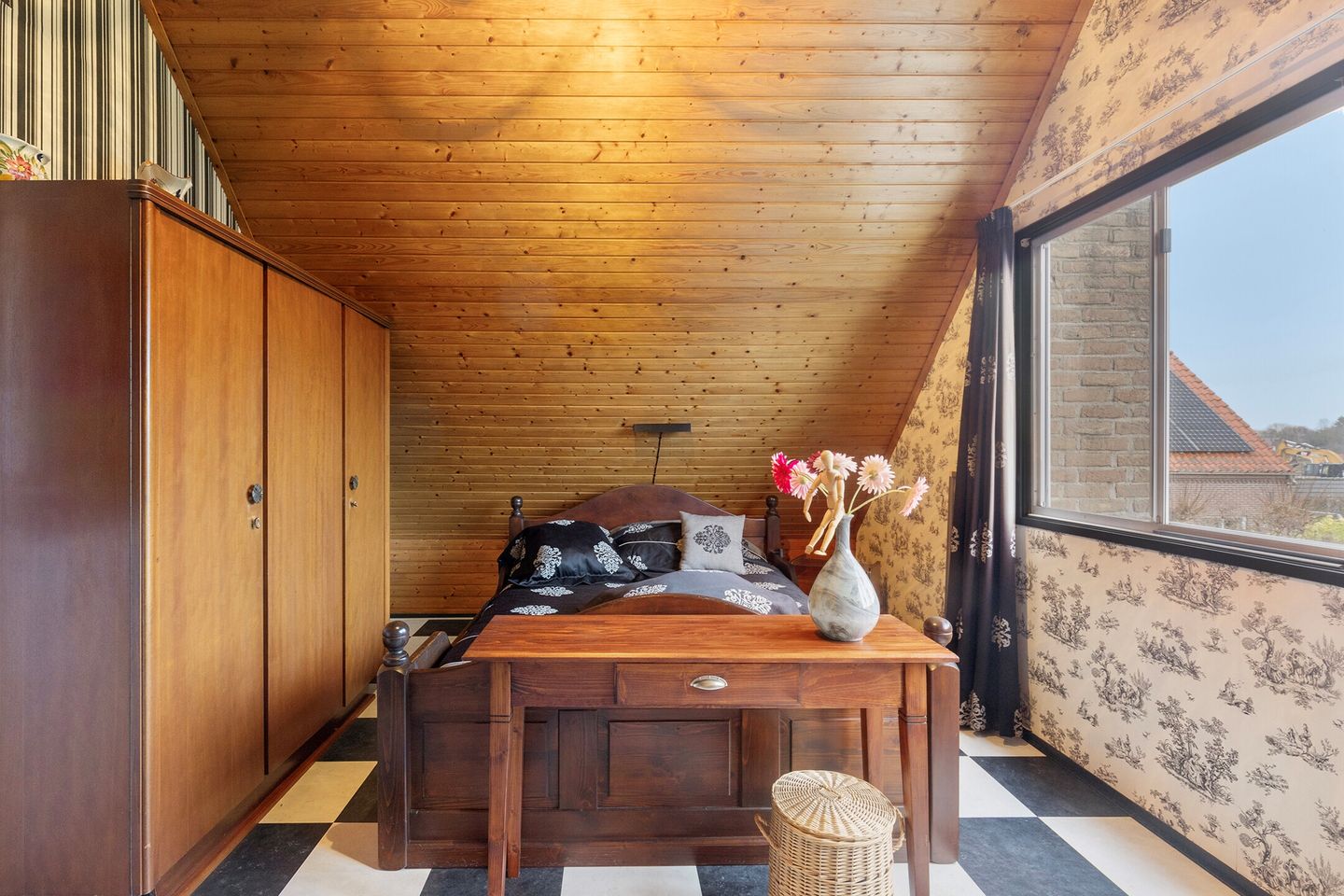 Foto 20 van Burgemeester Overdorpstraat 45