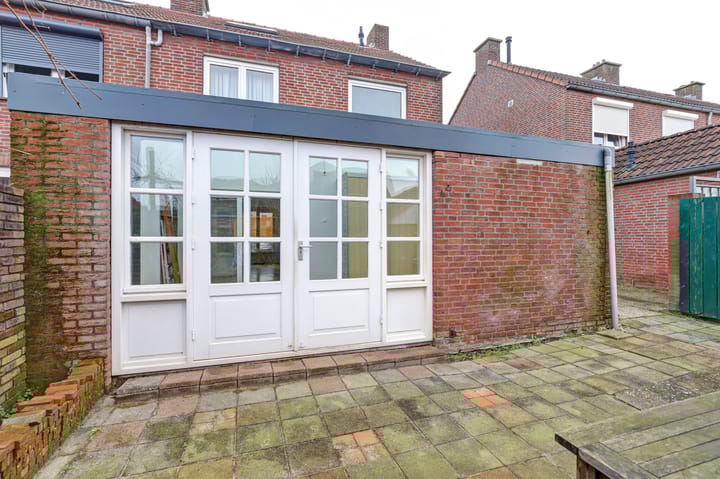 Foto 38 van Molenveldstraat 5