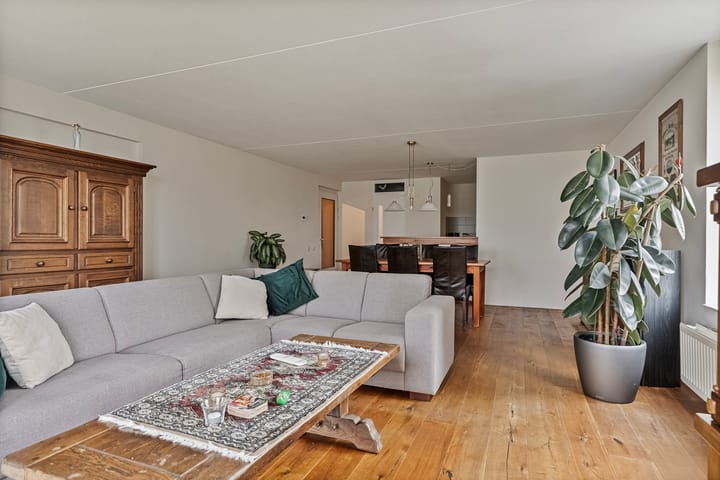 Foto 11 van Maasboulevard 142