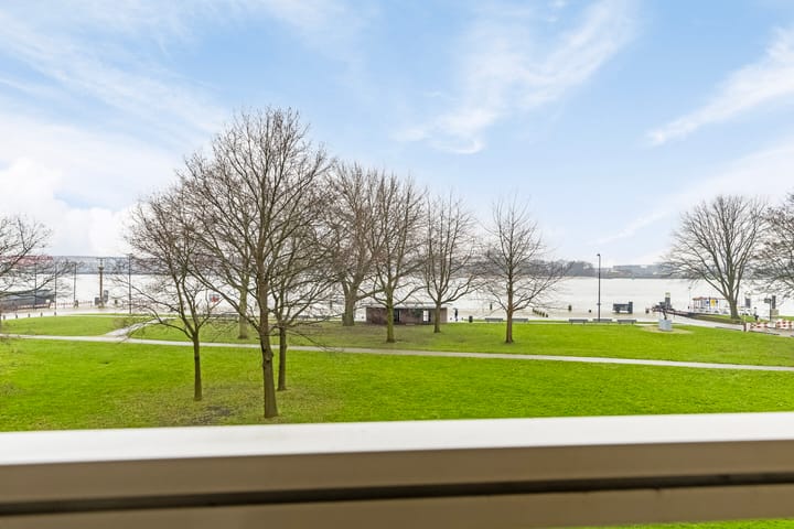 Foto 13 van Maasboulevard 142