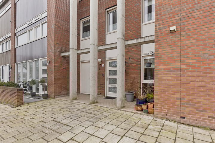 Foto 30 van Sint Petersburglaan 11