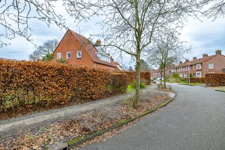 Foto 21 van P. Wierengaweg 6