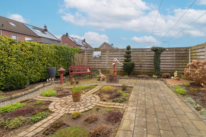 Foto 32 van Piet Mondriaanstraat 2