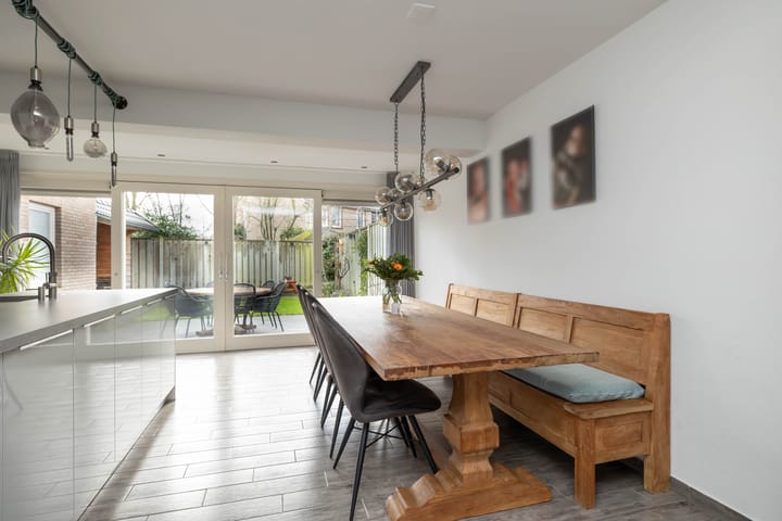 Foto 15 van Veenluydenstraat 46