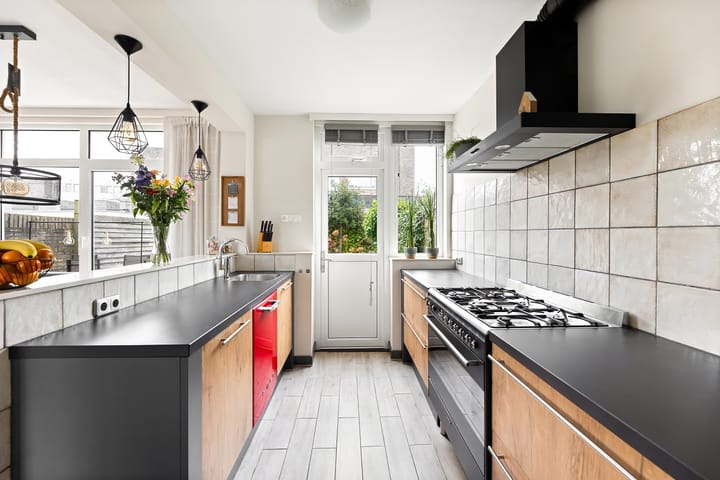 Photo 10 of Goeman Borgesiusstraat 30