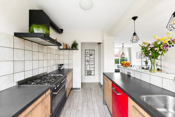 Photo 11 of Goeman Borgesiusstraat 30