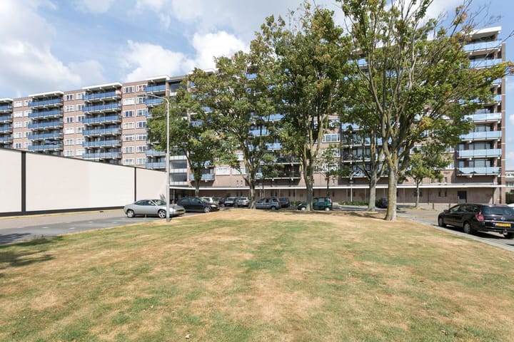 Foto 1 van Nederlandplein 12