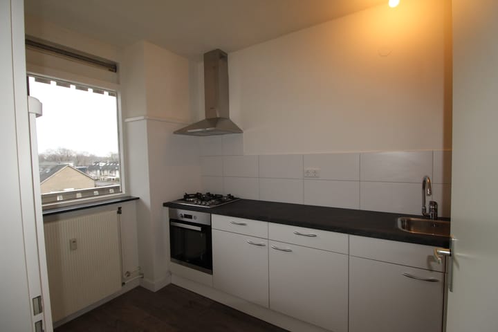 Foto 11 van Nederlandplein 12