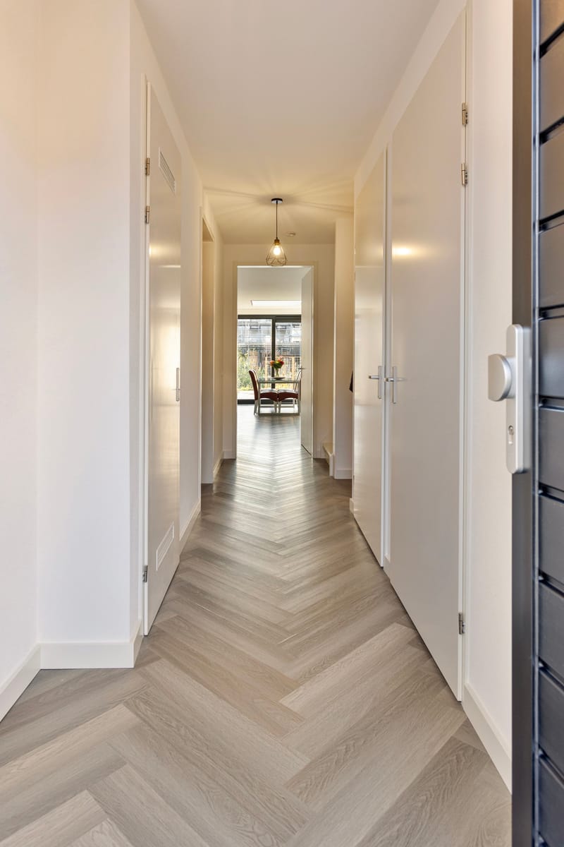 Foto 3 van Hoefsmid 5