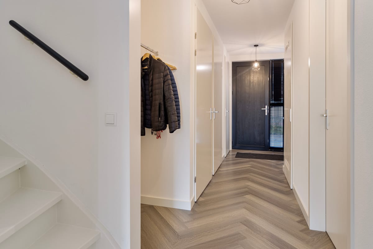 Foto 5 van Hoefsmid 5