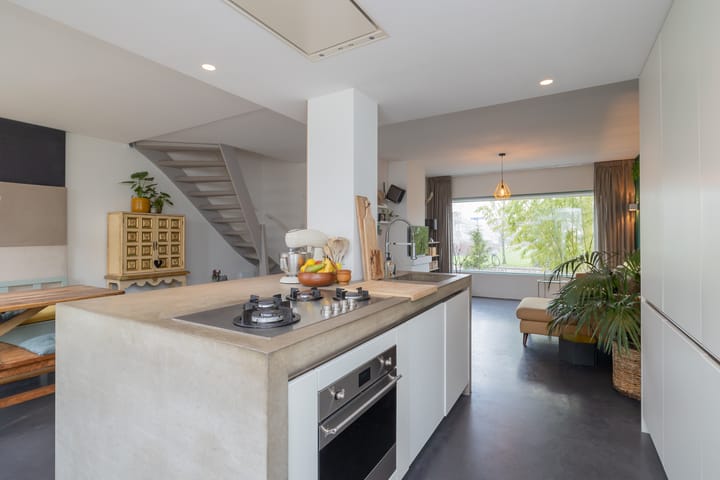 Photo 16 of M H Tromplaan 33