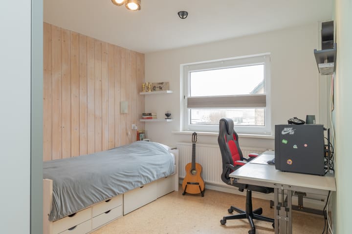 Photo 18 of M H Tromplaan 33