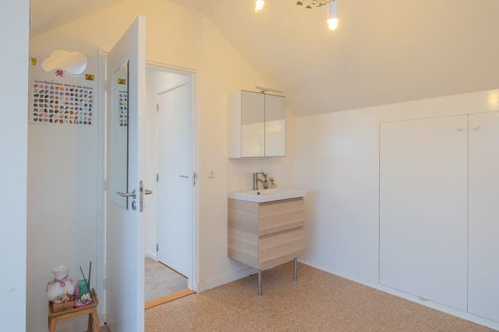 Photo 30 of M H Tromplaan 33