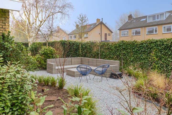 Photo 33 of M H Tromplaan 33