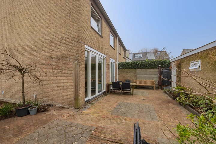 Photo 35 of M H Tromplaan 33