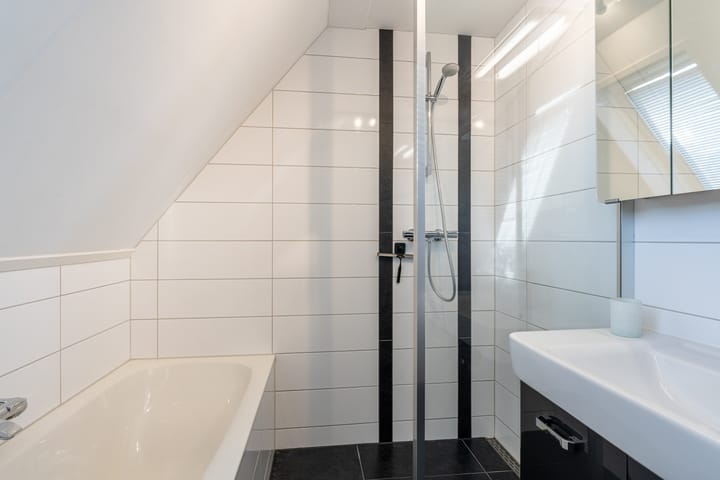 Foto 24 van Alb.Schweitzerlaan 2-A