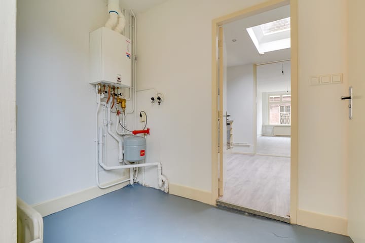 Foto 16 van Van der Helststraat 10