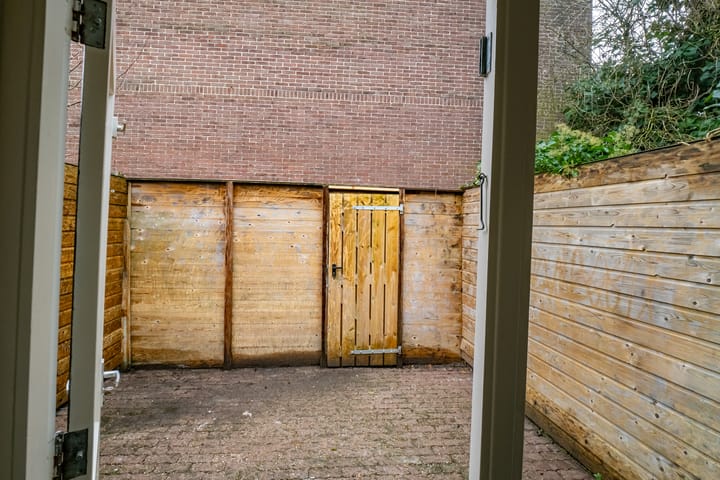 Foto 18 van Van der Helststraat 10