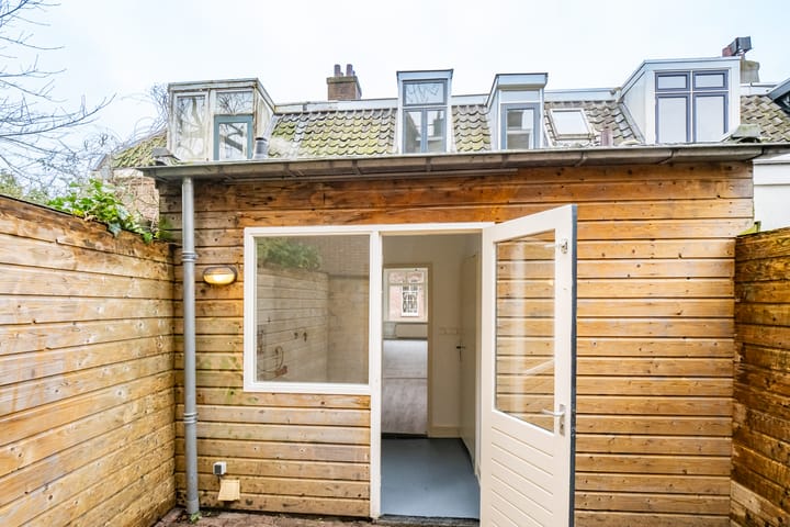 Foto 19 van Van der Helststraat 10