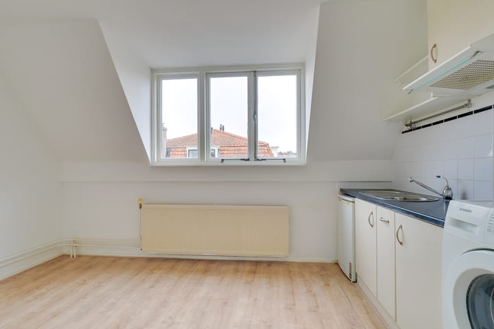 Foto 29 van Van der Helststraat 10