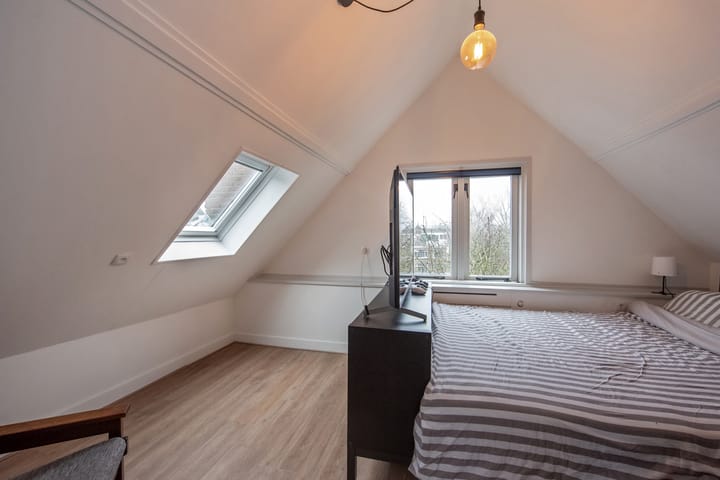 Photo 36 of Cornelis Trompstraat 2