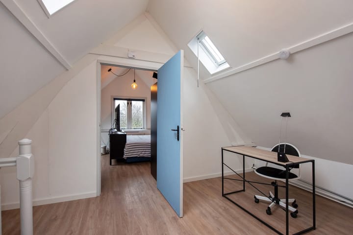 Photo 39 of Cornelis Trompstraat 2