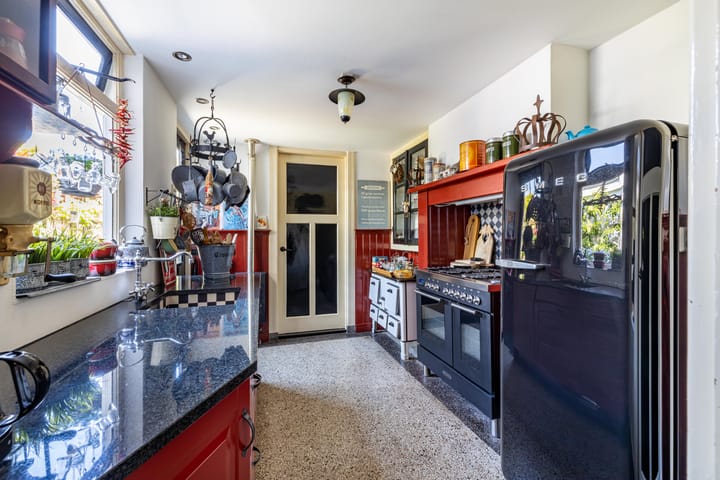 Photo 6 of Rozenstraat 8