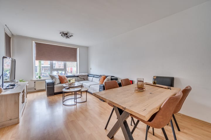 Foto 3 van Staringstraat 2