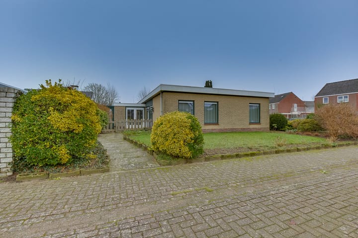 Foto 2 van Van Lentestraat 4