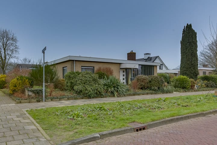 Foto 3 van Van Lentestraat 4